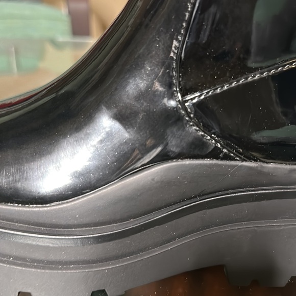 Aldo Bigshot Bootie size 7.5 Black Patent Vegan Leather Chunky Chelsea platform - Picture 16 of 16